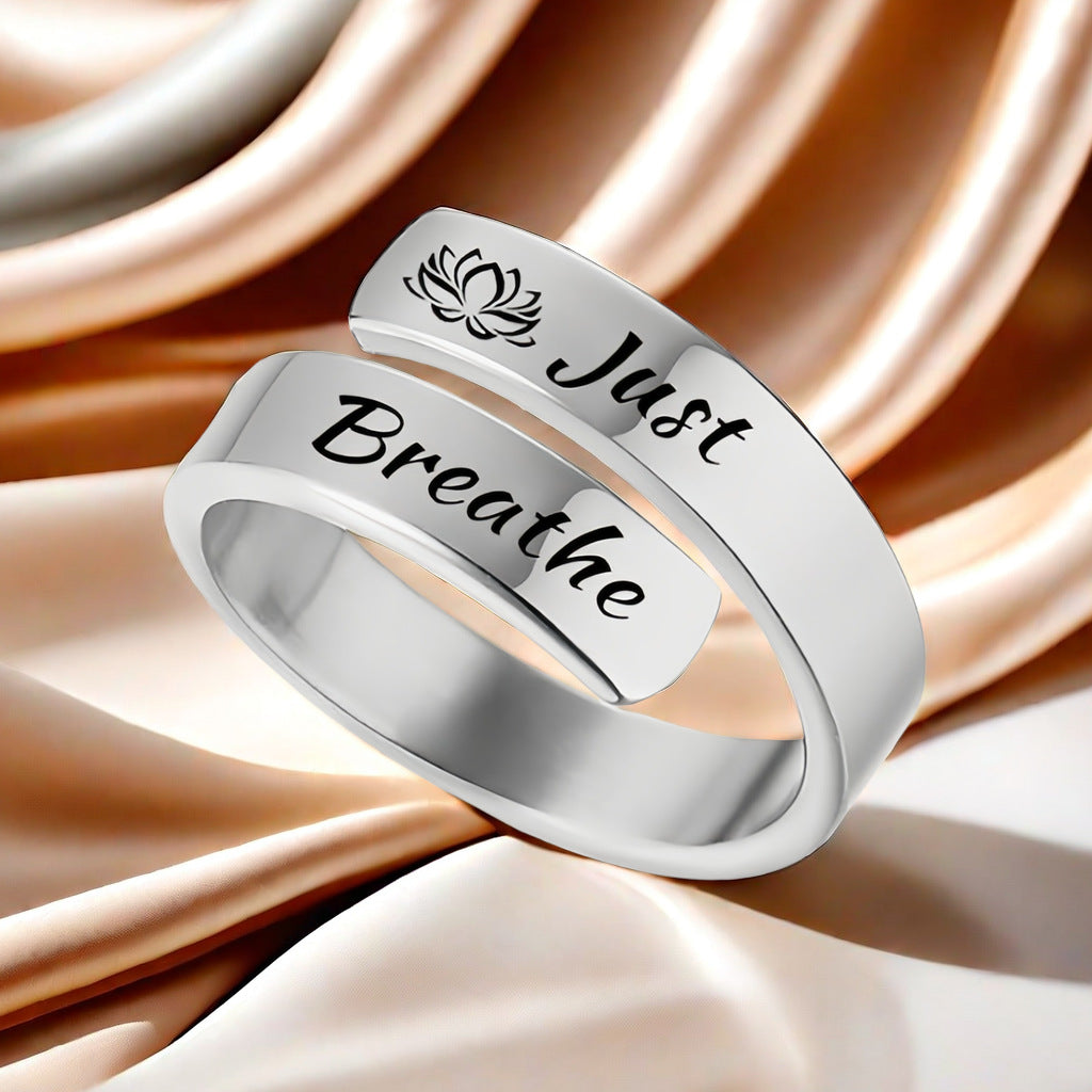 Anello in acciaio inox con incisione "Just Breathe" e fiore di loto per donne e uomini - JINJASTYLE